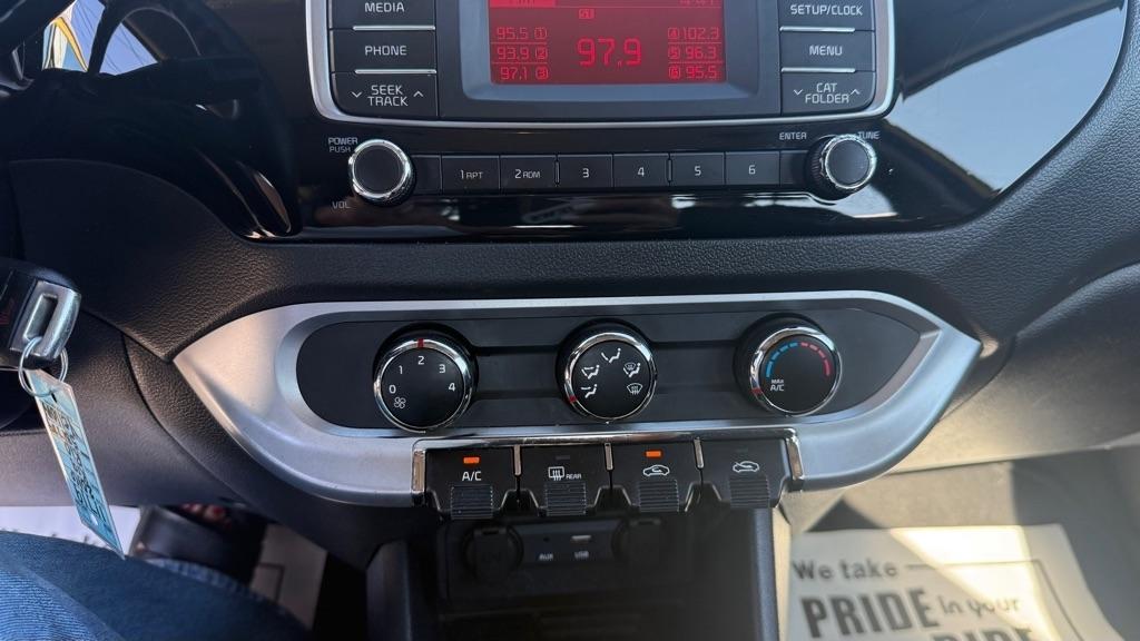 Kia Rio  2016