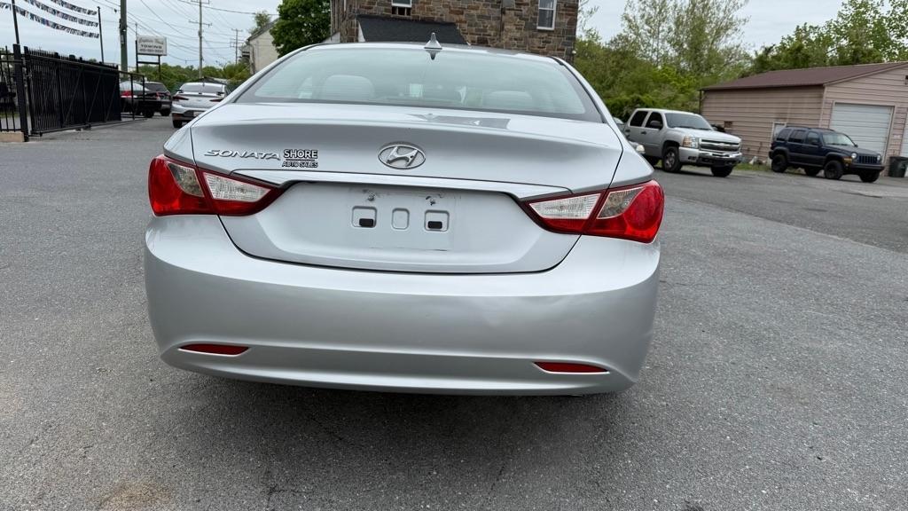 Hyundai Sonata  2012