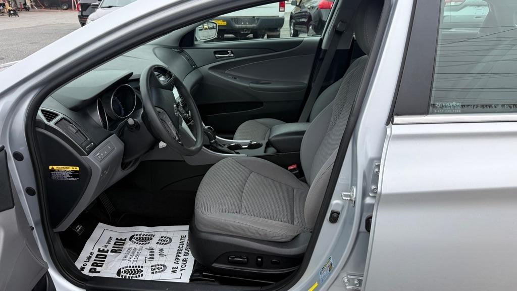 Hyundai Sonata  2012