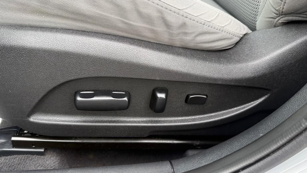 Hyundai Sonata  2012