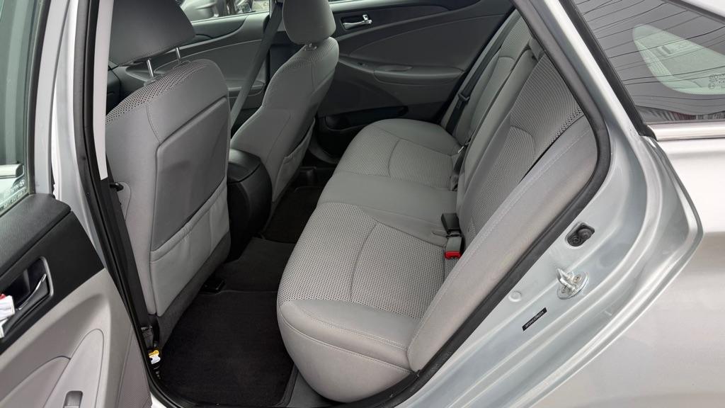 Hyundai Sonata  2012