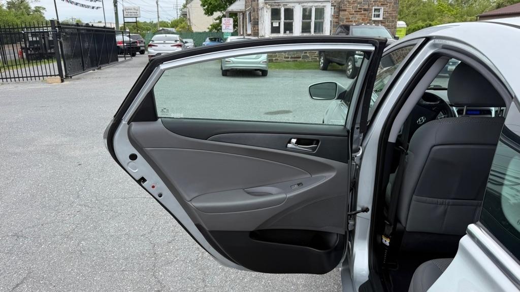 Hyundai Sonata  2012