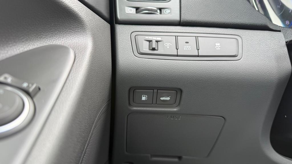 Hyundai Sonata  2012