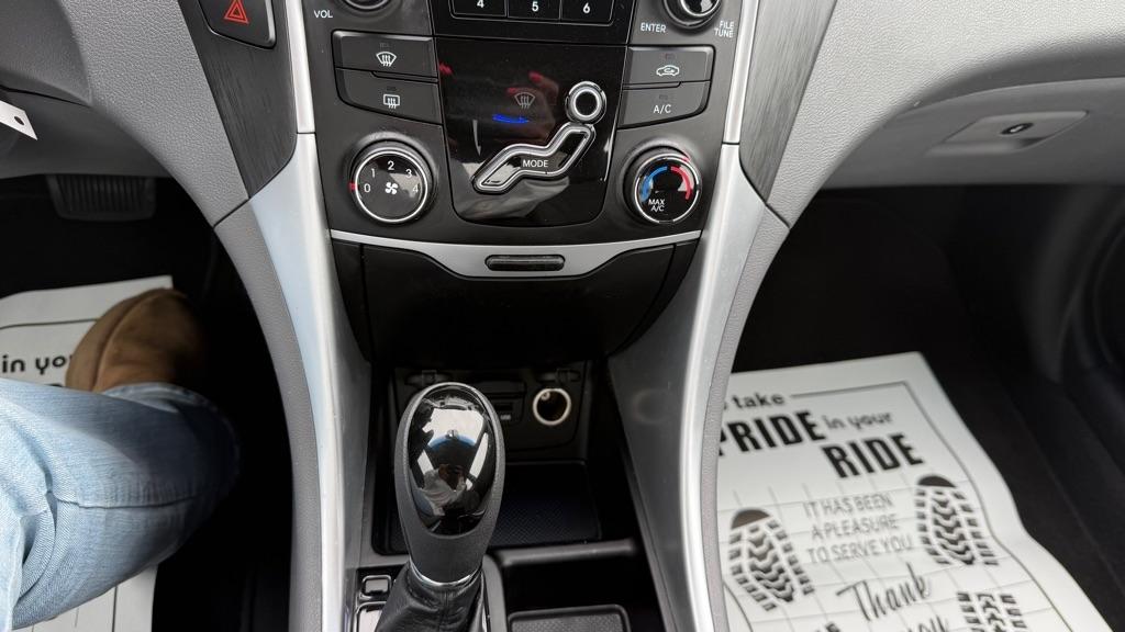 Hyundai Sonata  2012