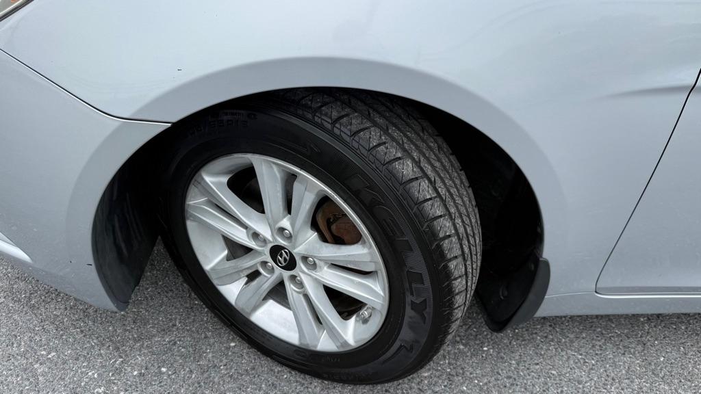 Hyundai Sonata  2012