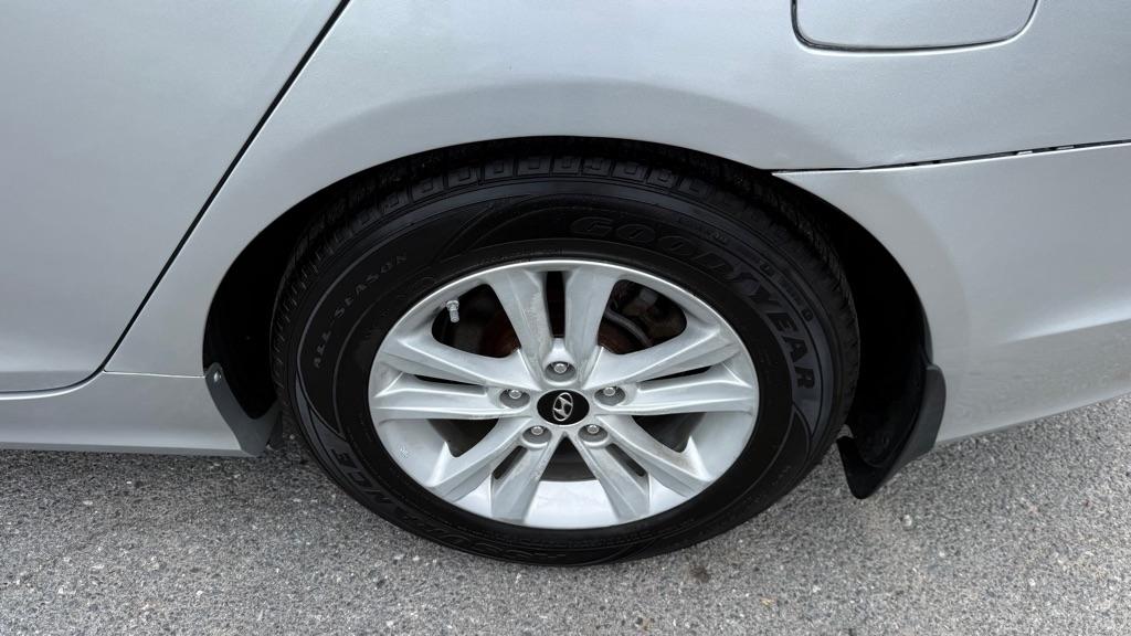 Hyundai Sonata  2012