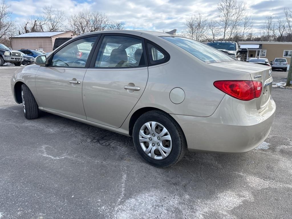 Hyundai Elantra  2010