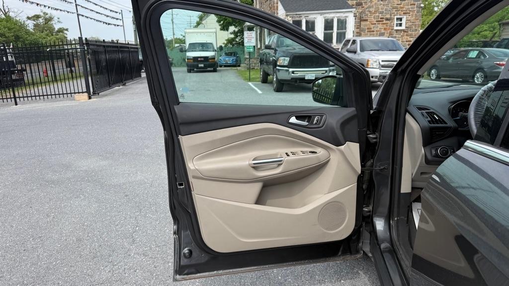Ford Escape  2015