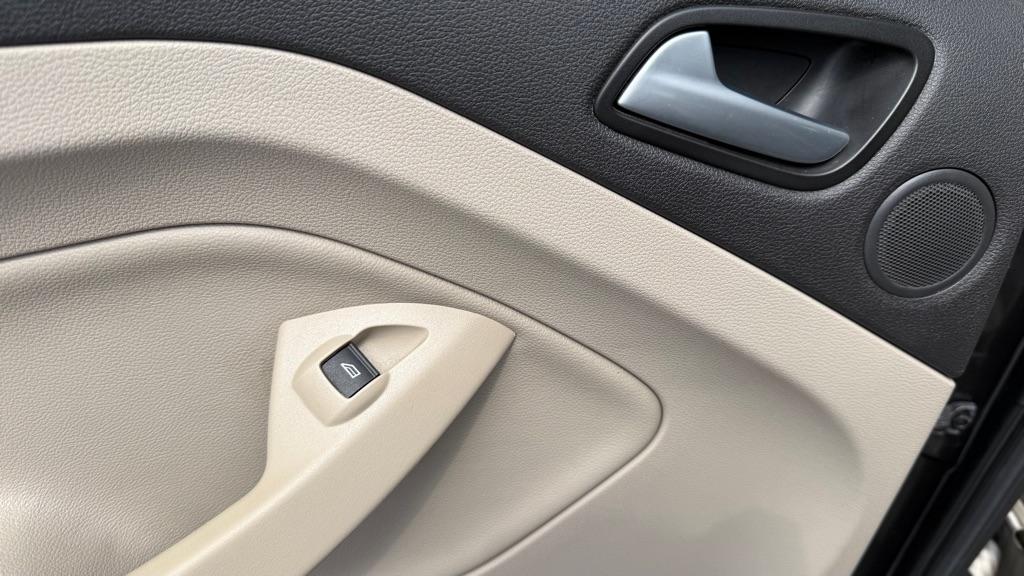 Ford Escape  2015