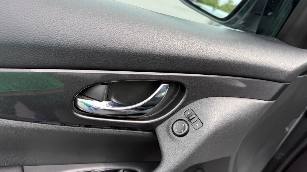 Nissan Rogue  2017