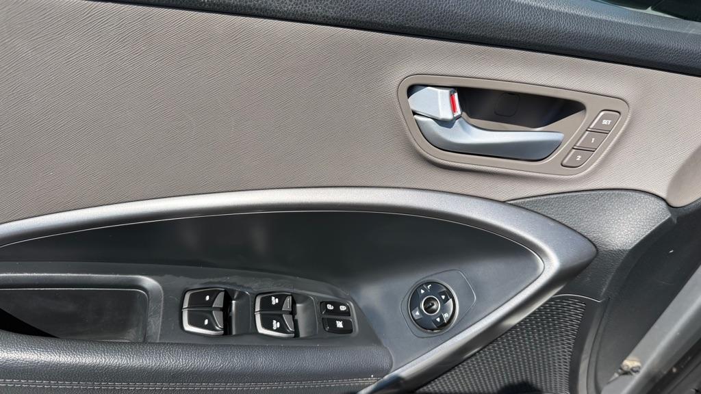 2015 Hyundai Santa Fe Limited - Photo 10