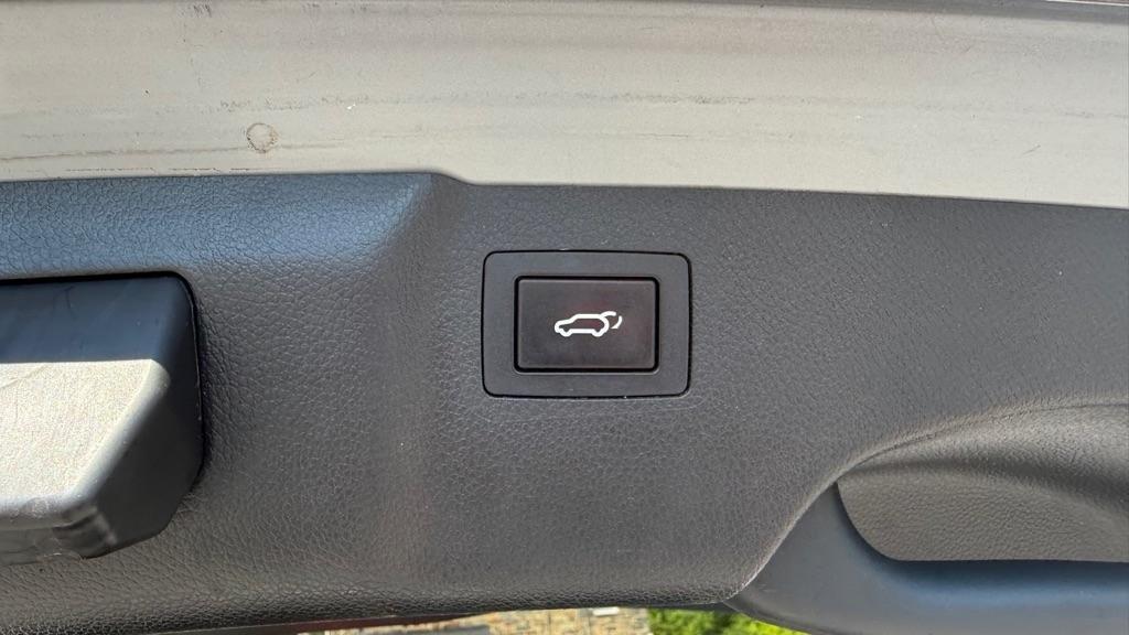 2015 Hyundai Santa Fe Limited - Photo 22