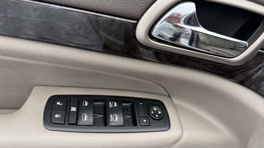 Jeep Grand Cherokee  2011