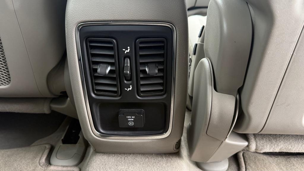 Jeep Grand Cherokee  2011
