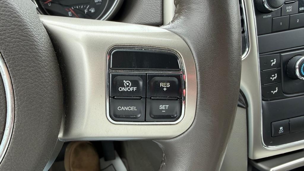 Jeep Grand Cherokee  2011