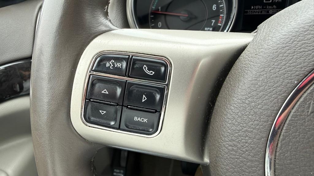 Jeep Grand Cherokee  2011