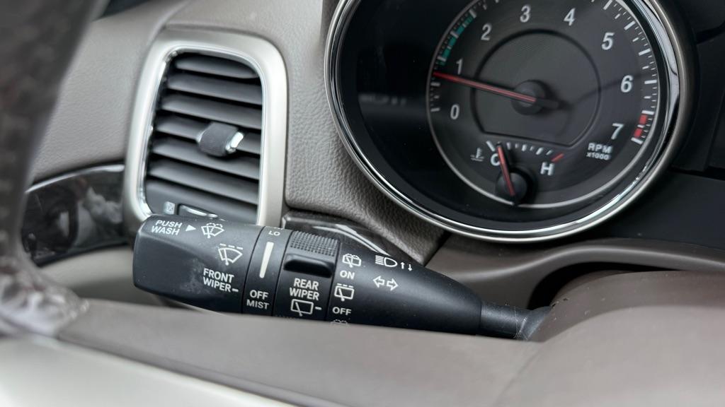 Jeep Grand Cherokee  2011
