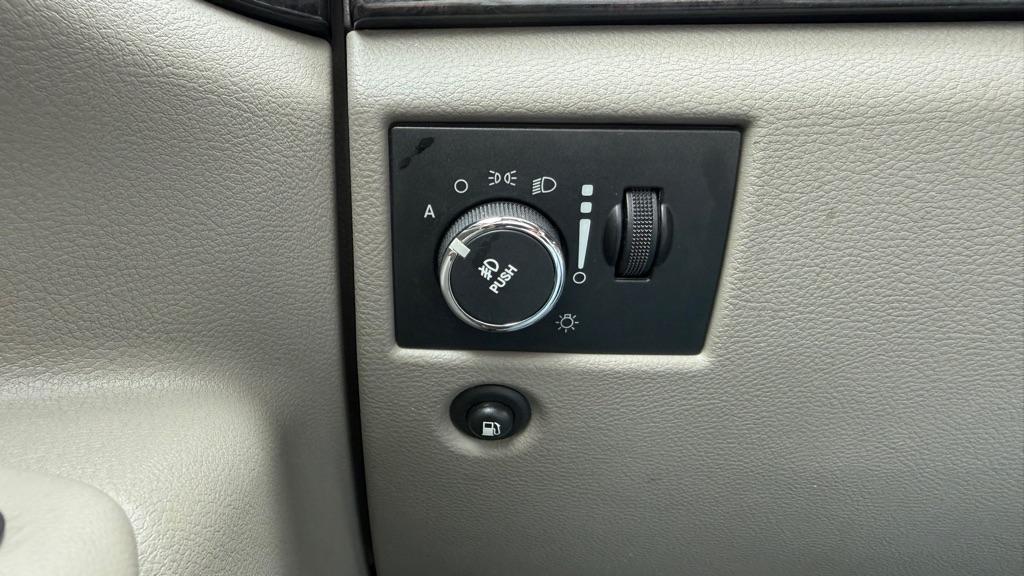 Jeep Grand Cherokee  2011