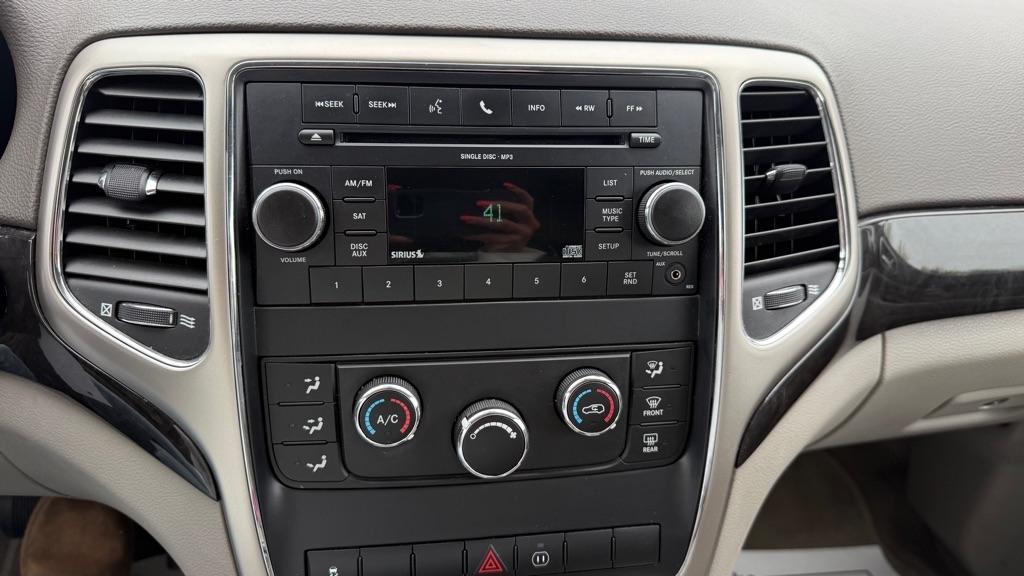Jeep Grand Cherokee  2011