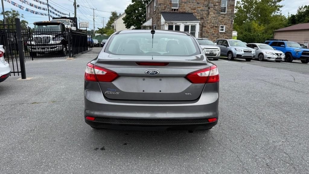 Ford Focus  2012