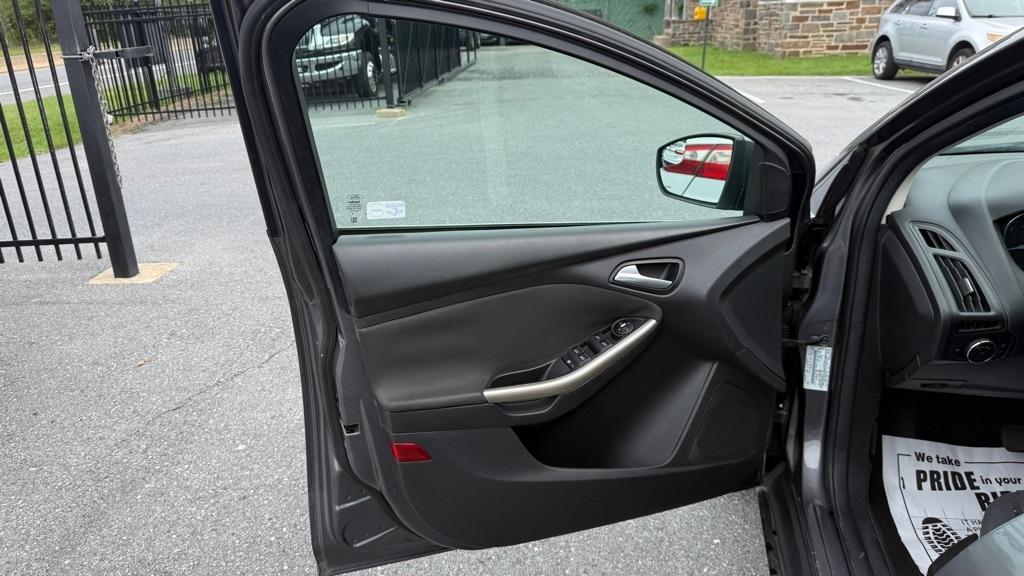 Ford Focus  2012