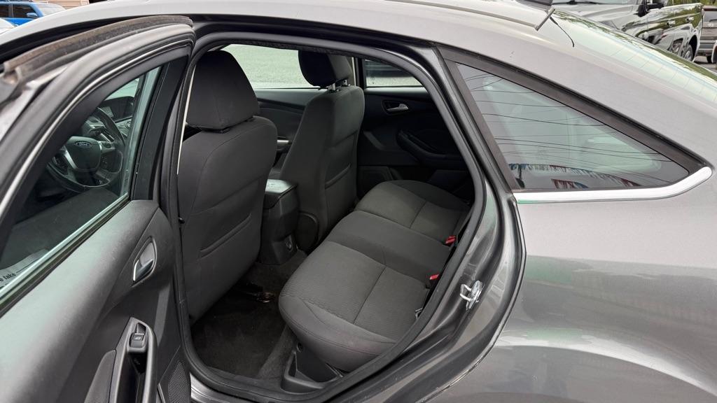 Ford Focus  2012