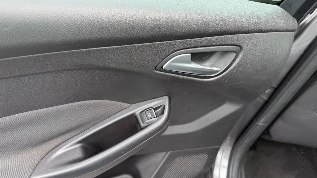 Ford Focus  2012