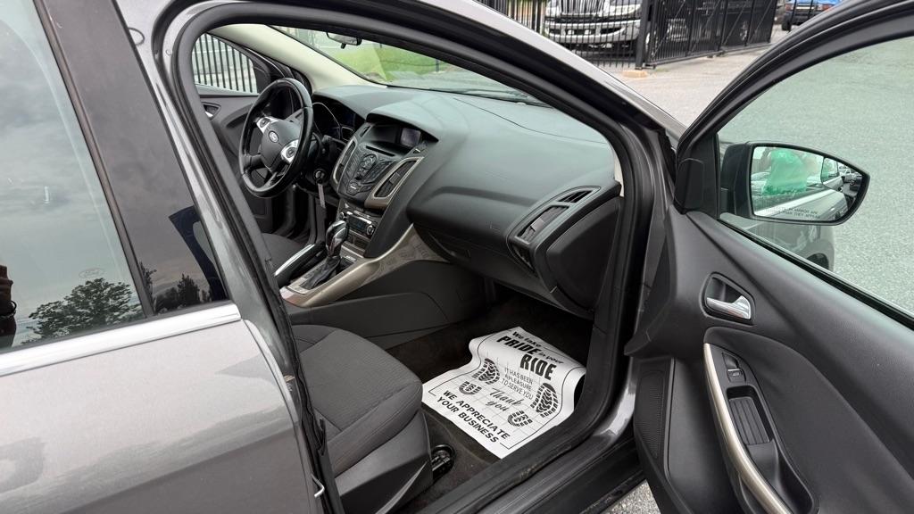 Ford Focus  2012