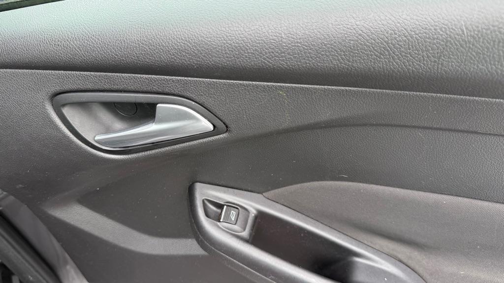 Ford Focus  2012