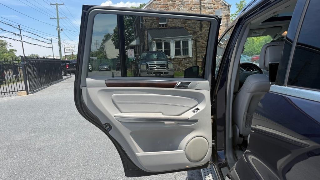 Mercedes-Benz GL-Class  2012