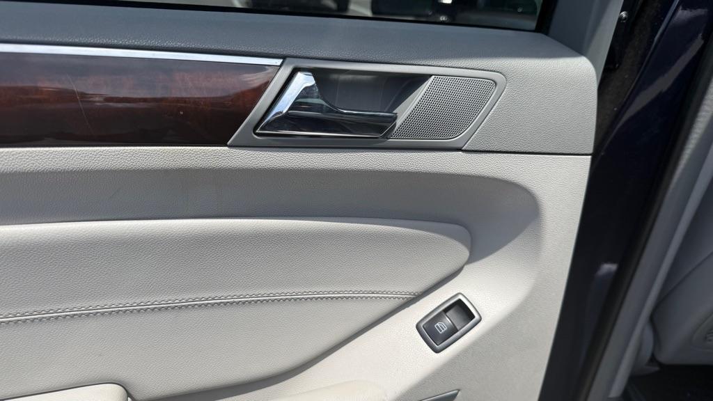 Mercedes-Benz GL-Class  2012
