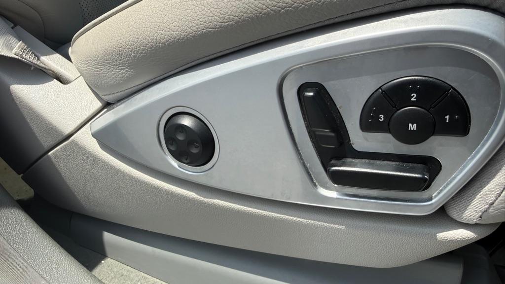 Mercedes-Benz GL-Class  2012