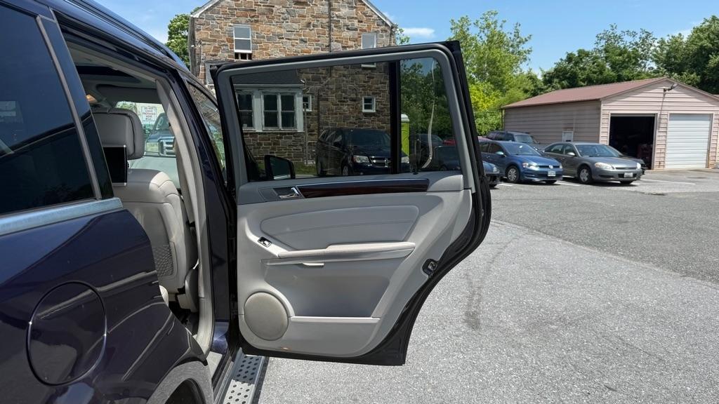 Mercedes-Benz GL-Class  2012