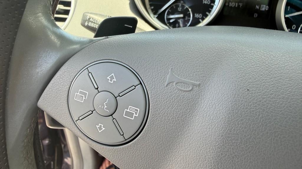 Mercedes-Benz GL-Class  2012