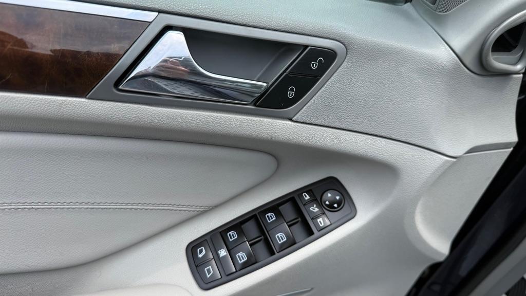 Mercedes-Benz GL-Class  2012