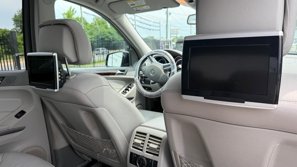 Mercedes-Benz GL-Class  2012