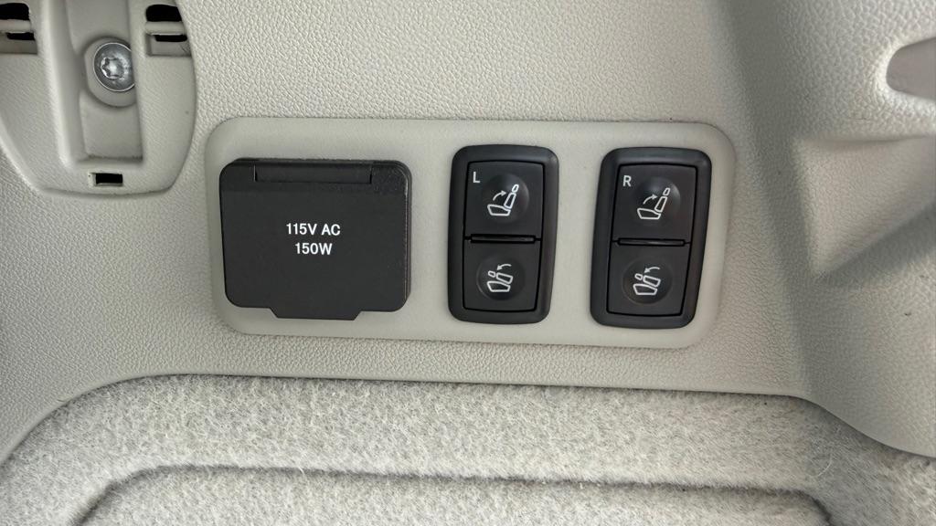 Mercedes-Benz GL-Class  2012