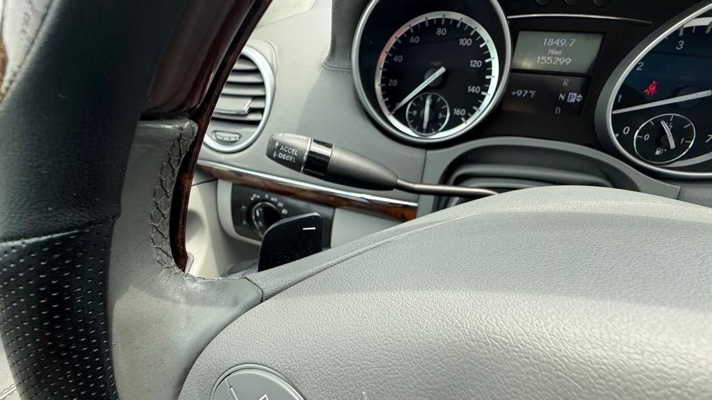 Mercedes-Benz GL-Class  2012