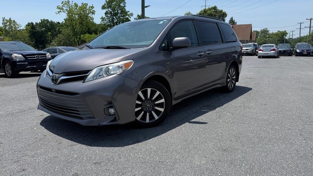 2020 Toyota Sienna XLE 7-PASSENGER