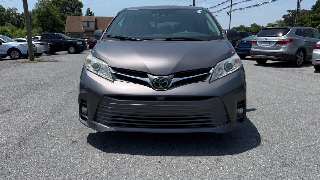 Toyota Sienna  2020