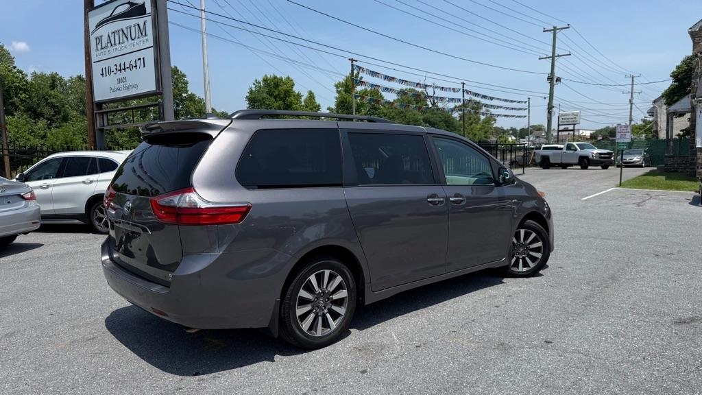 Toyota Sienna  2020