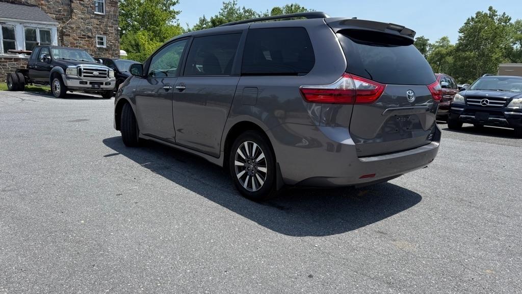 Toyota Sienna  2020