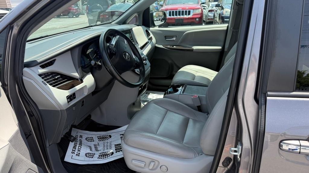 Toyota Sienna  2020