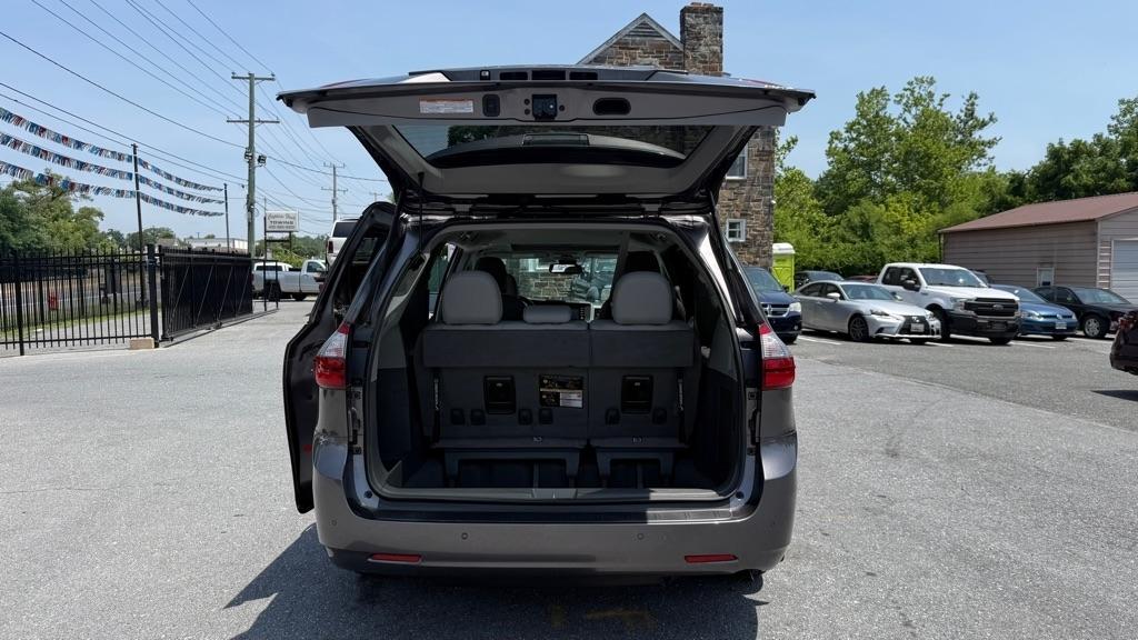 Toyota Sienna  2020