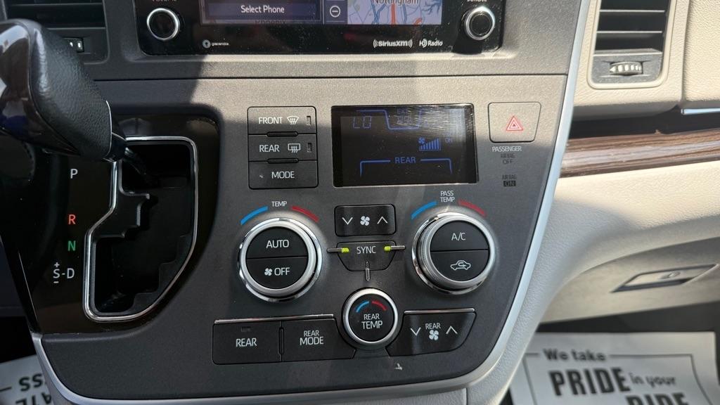 Toyota Sienna  2020