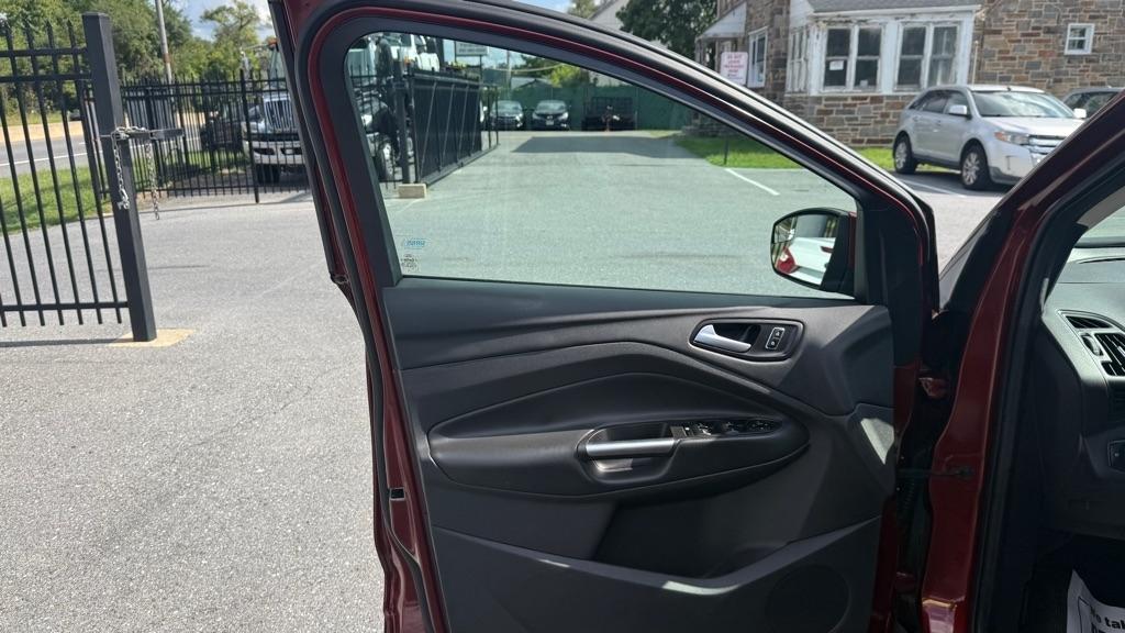 Ford Escape  2015