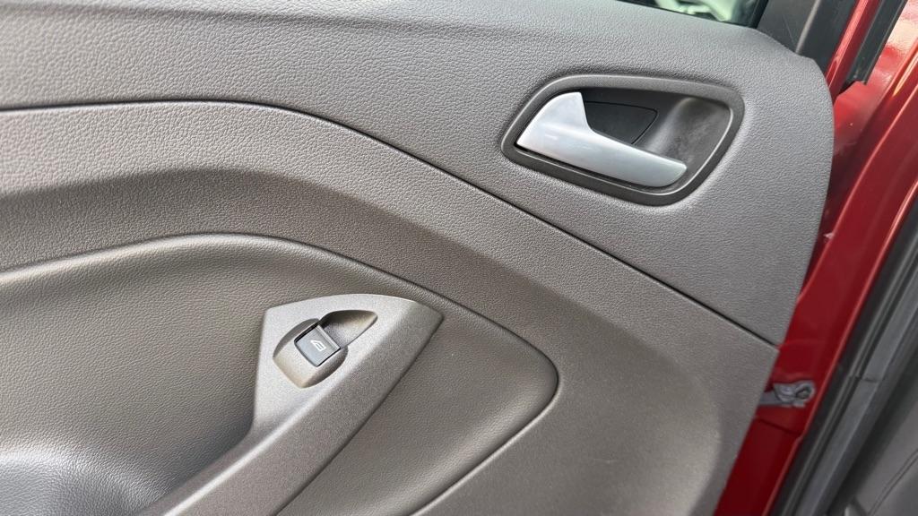 Ford Escape  2015
