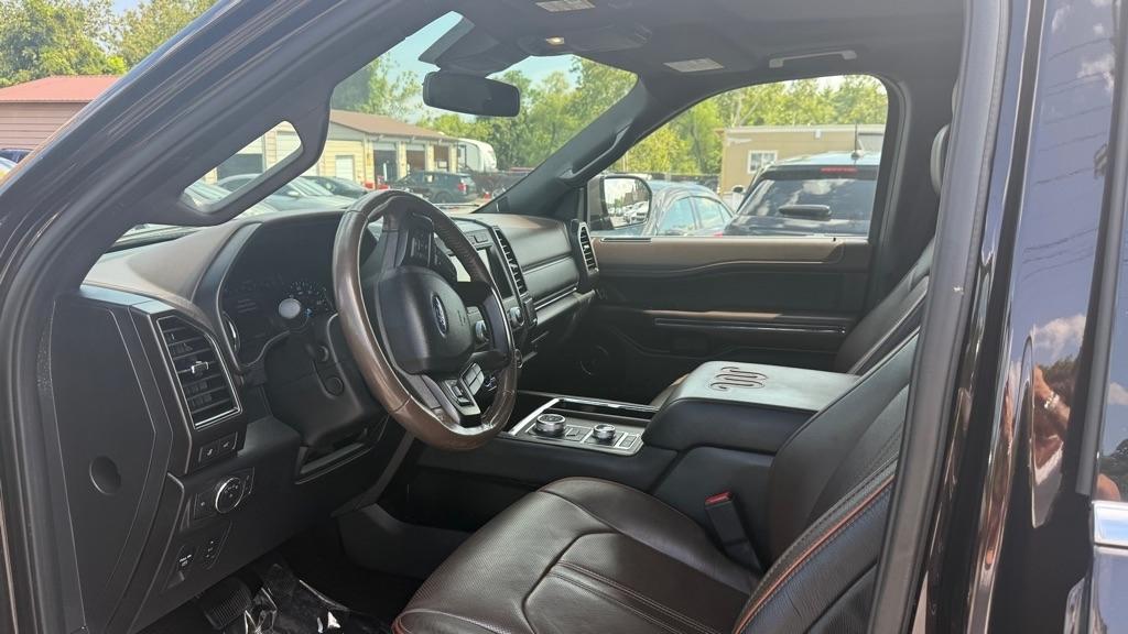 Ford Expedition  2021