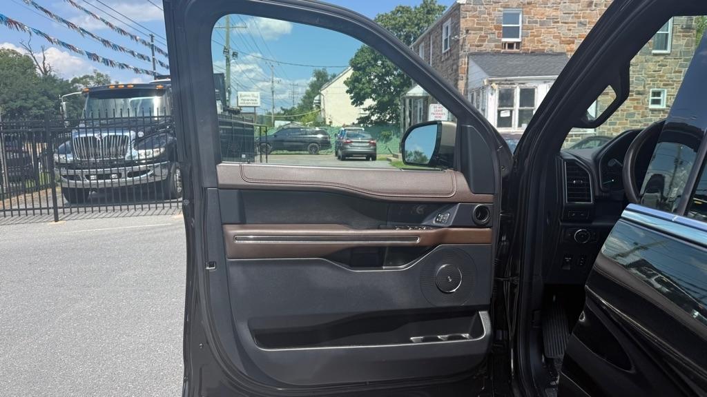 Ford Expedition  2021
