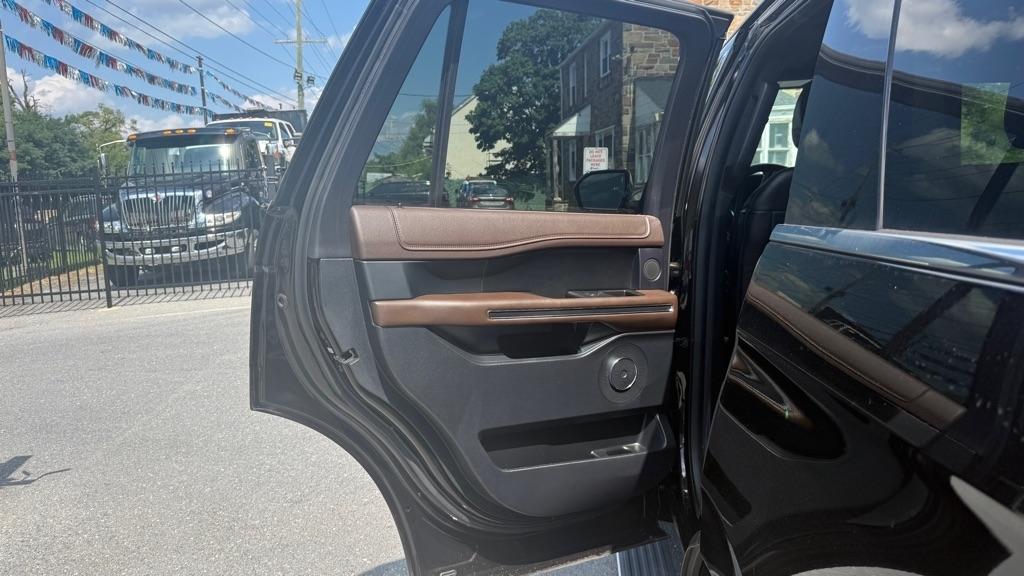 Ford Expedition  2021